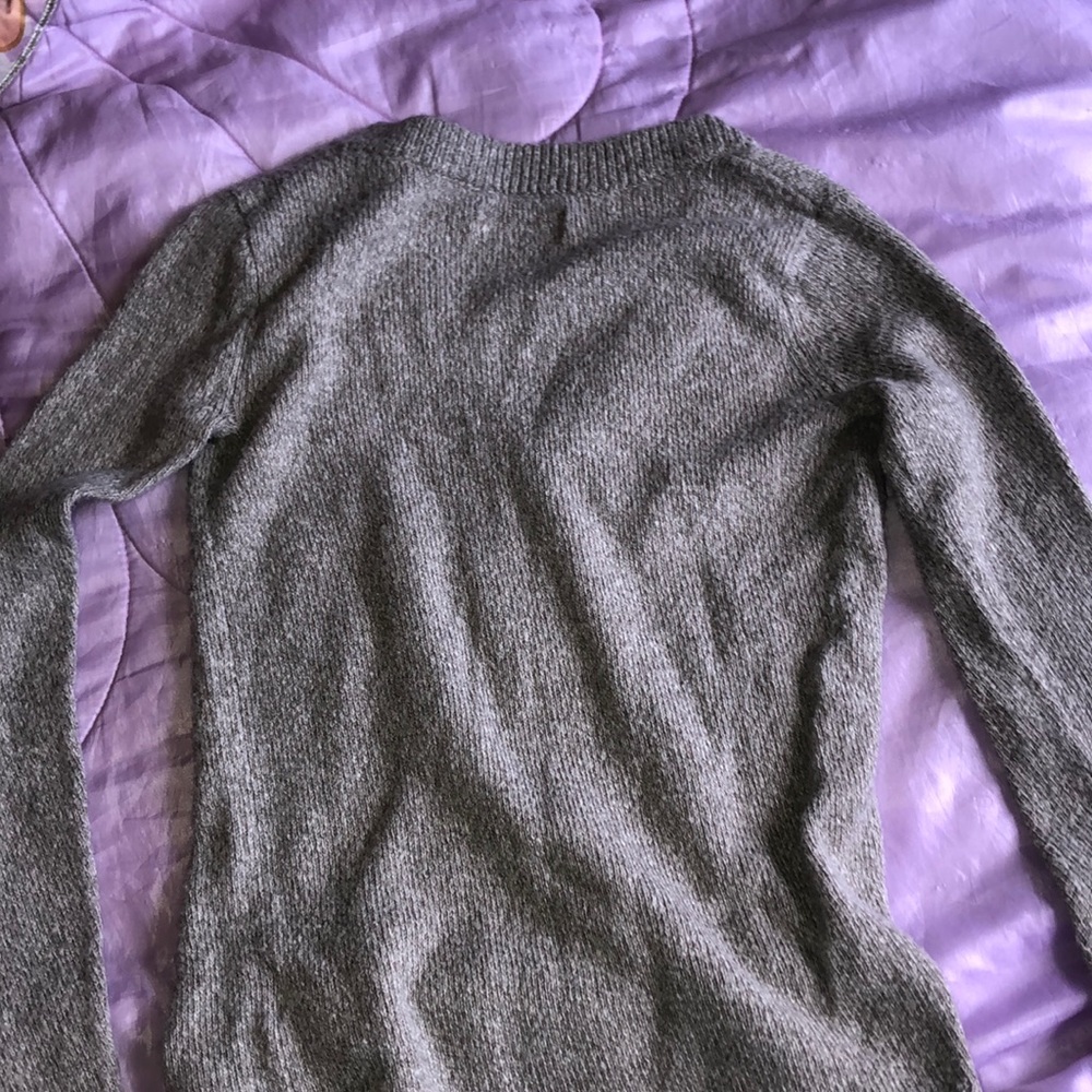 sweater - Picture 3 of 3
